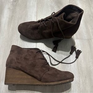 Dr. Scholl’s Memory Foam Brown Suede Wedge Booties Sz 10M